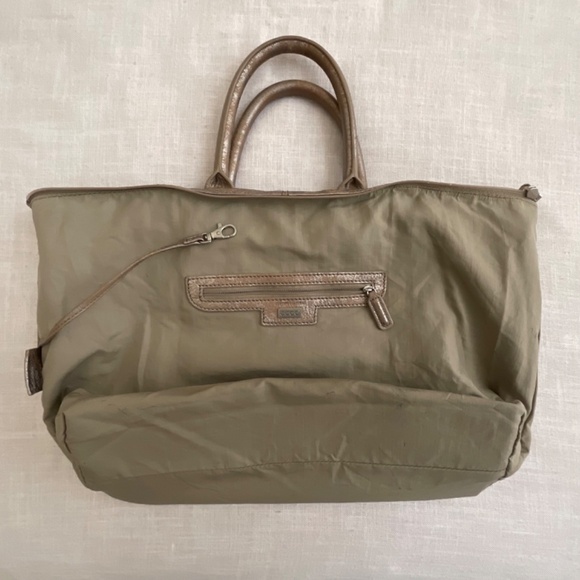 •Ecco Beige Genuine Pebble Leather Silver Metallic Weekender Tote Travel Bag - Picture 11 of 16